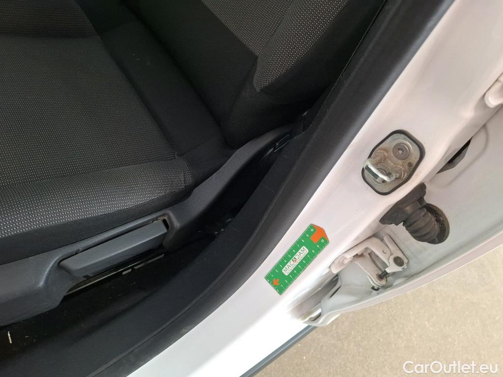  Citroen  C3  Société Feel 1.5 BlueHDI 100CV BVM6 E6d #12