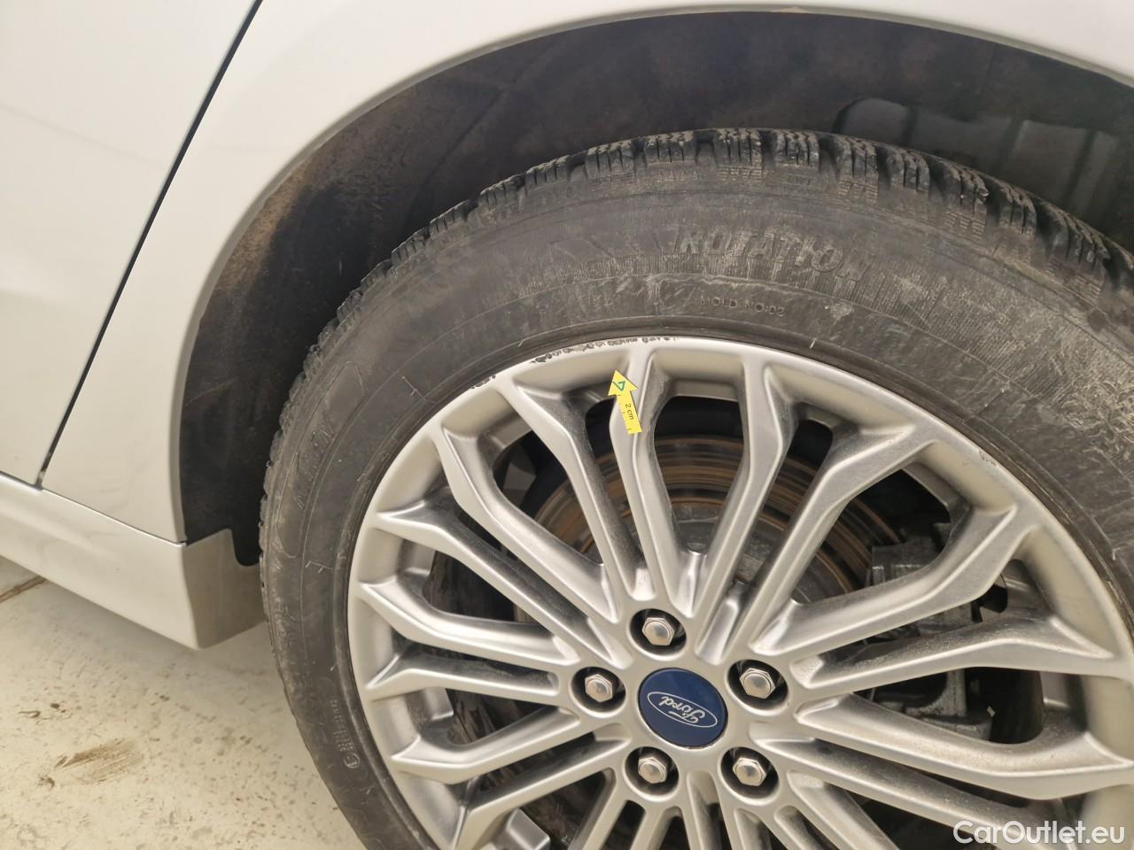  Ford  Mondeo 2.0 Titanium HEV AT 187HP #20