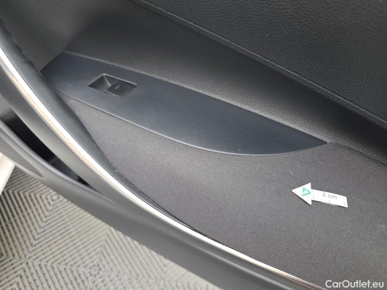  Toyota  Corolla 1.8 Hybrid Dynamic HSD E-CVT #42