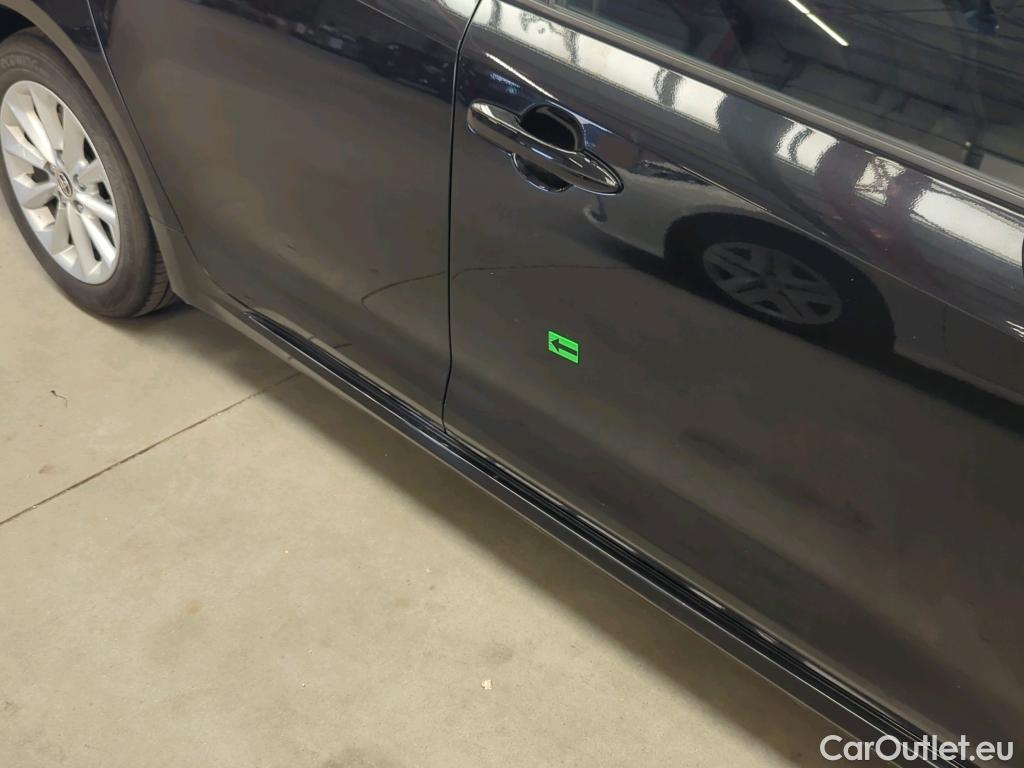  Toyota  Corolla 1.8 Hybrid Dynamic HSD E-CVT #13