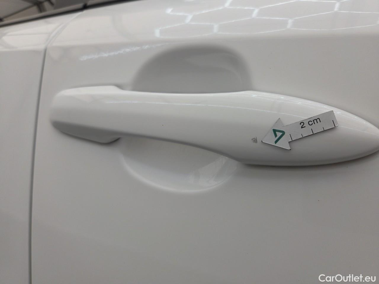  Toyota  Corolla 1.8 Hybrid Dynamic HSD E-CVT #24