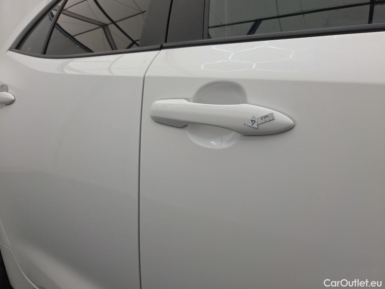  Toyota  Corolla 1.8 Hybrid Dynamic HSD E-CVT #23