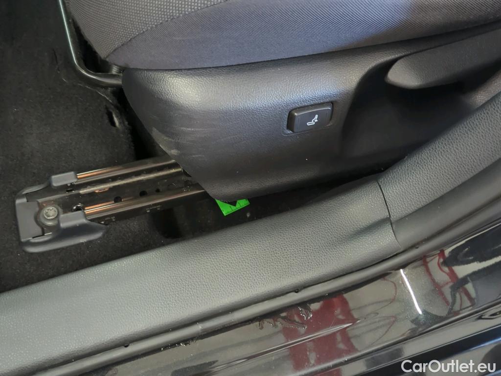  Toyota  Corolla 1.8 Hybrid Dynamic HSD E-CVT #1