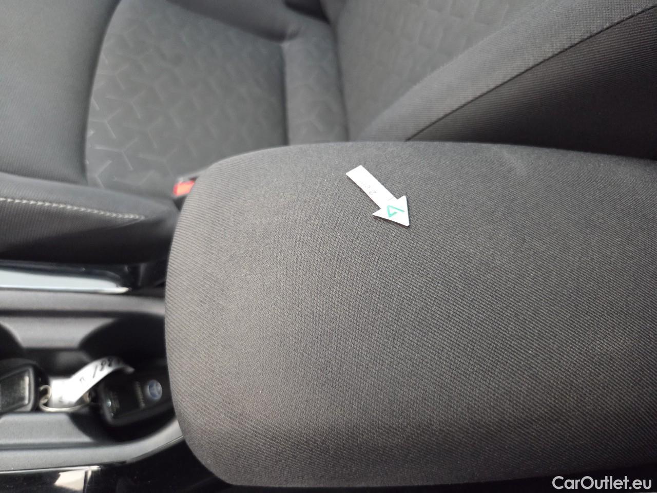  Toyota  Corolla 1.8 Hybrid Dynamic HSD E-CVT #38