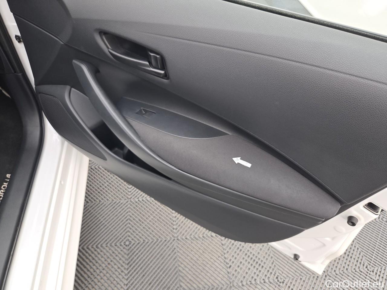 Toyota  Corolla 1.8 Hybrid Eco HSD TS E-CVT #54