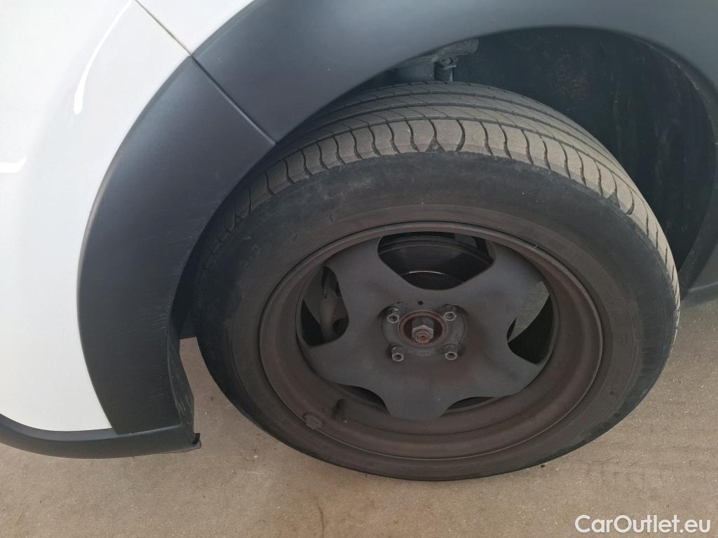  Citroen  C3  Feel Pack 1.5 BlueHDI 100CV BVM6 E6d #1