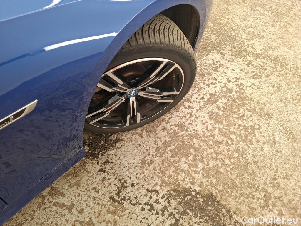  Bmw  Serie 3 BMW Série 3 Touring 2022 5P Break 320e 204ch M Sport BVA8 Hybride #1