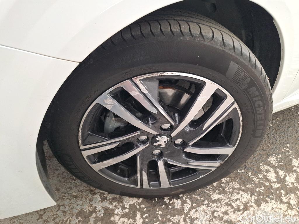  Peugeot  208  Allure 1.2 PureTech 100CV BVM6 E6d #8