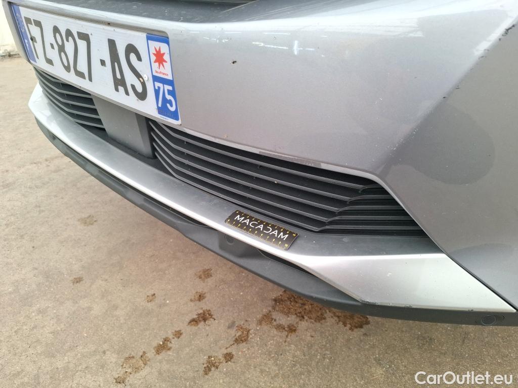  Peugeot  3008 PEUGEOT  / 2020 / 5P / SUV BlueHDi 130 S&S EAT8 GT Pack #49