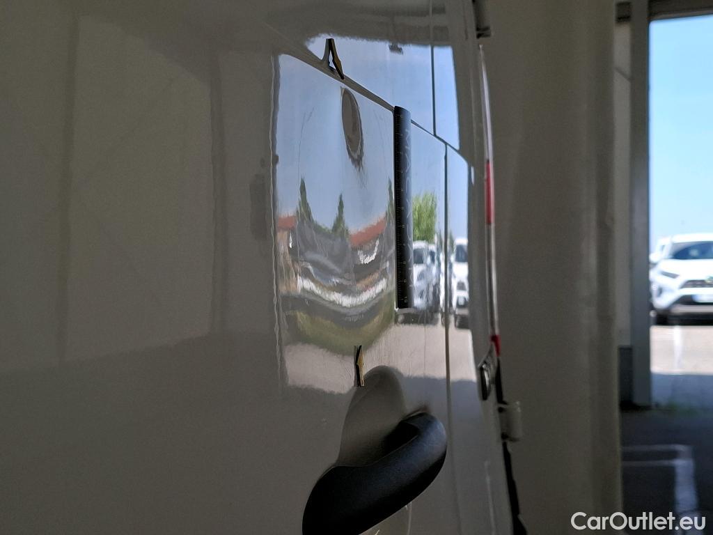  Renault  Kangoo  Z.E. 33 Maxi Grand Volume Extra BVA #37