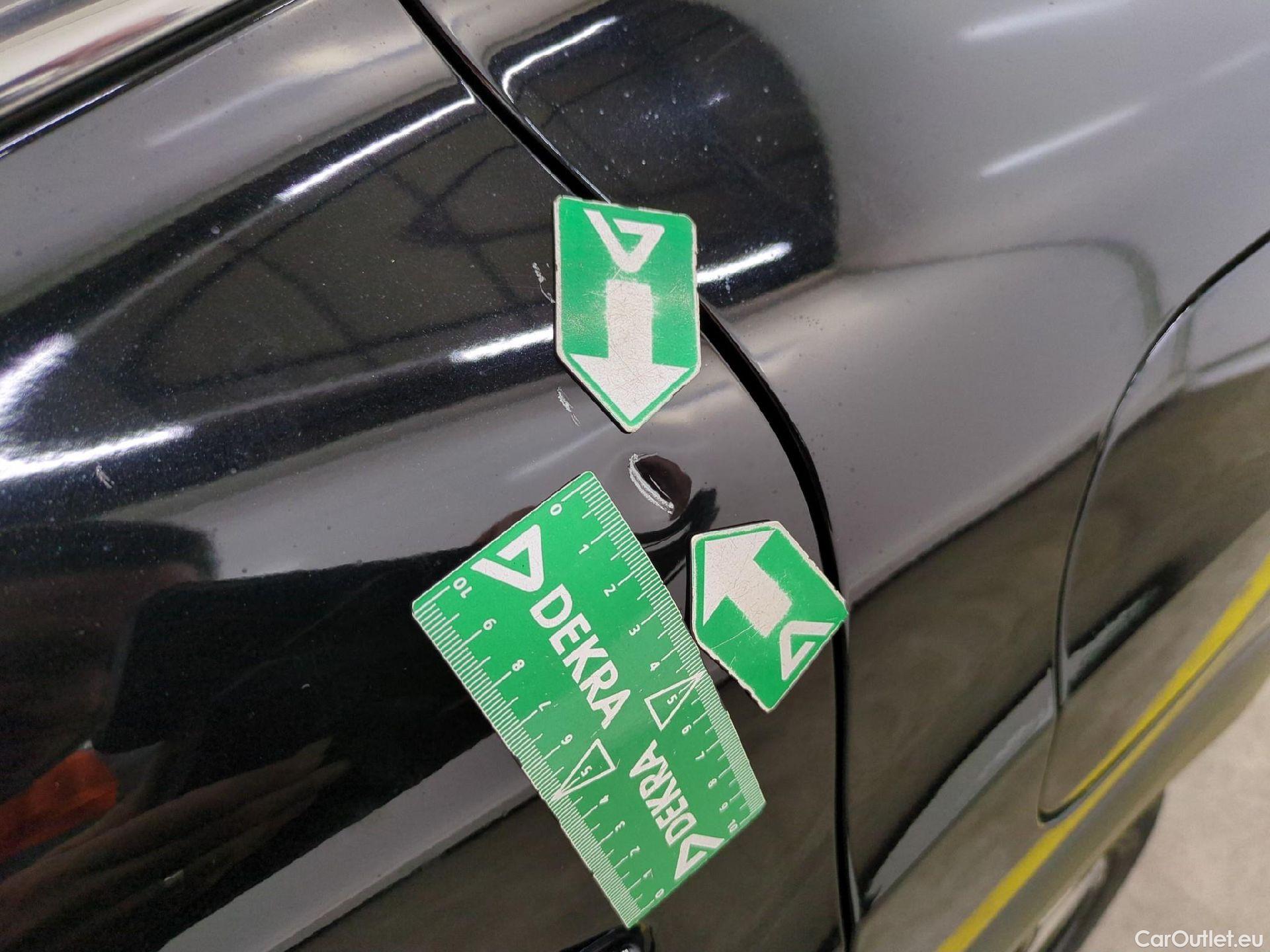  Citroen  C4 CITROEN  X / 2022 / 4P / Berline PureTech 130 S&S EAT8 Shine #11
