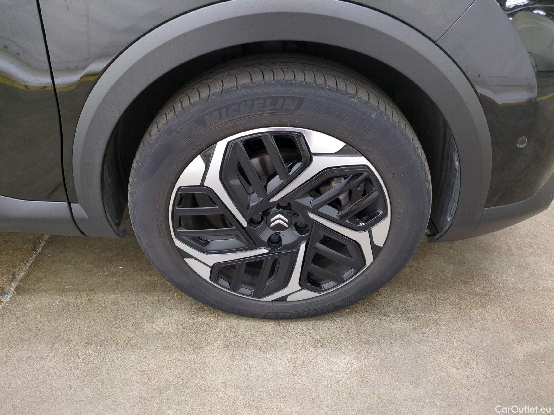 Citroen  C4 CITROEN  X / 2022 / 4P / Berline PureTech 130 S&S EAT8 Shine #27