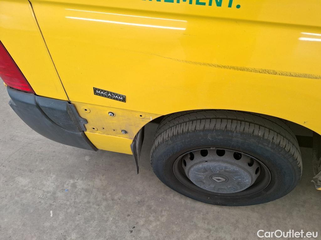  Renault  Master RENAULT  / 2019 / 4P / Fourgon tôlé FG Z.E.Tr CF F3100 L2H2 R75 AI - 19 #44