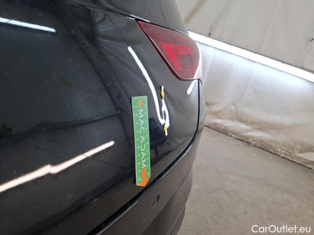  Mercedes  CLA-Klasse MERCEDES-BENZ CLA Coupe / 2019 / 4P / Coupé CLA 200 d Business Line BA8 #9