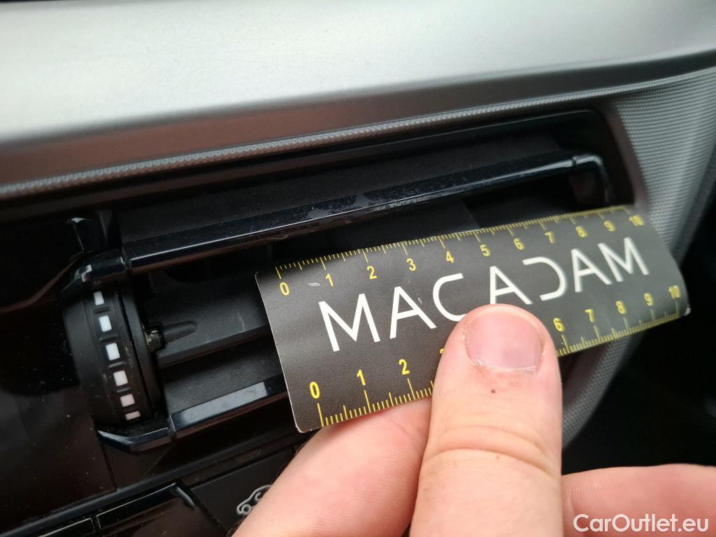  Bmw  Serie 1 BMW Série 1 / 2019 / 5P / Berline 116i DKG7 Business Design #53