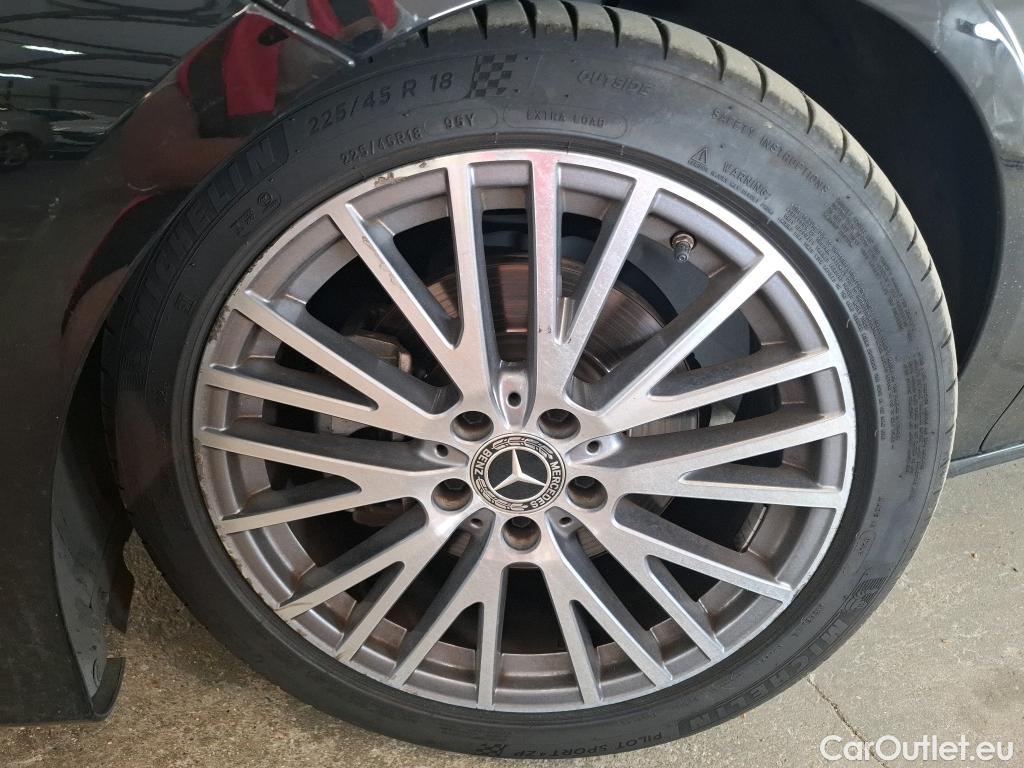  Mercedes  CLA-Klasse MERCEDES-BENZ CLA Coupe / 2019 / 4P / Coupé CLA 200 d Business Line BA8 #30