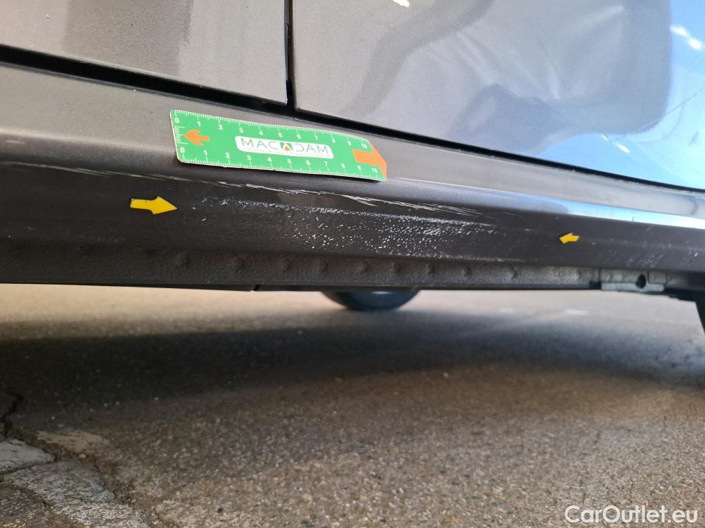  Peugeot  208 PEUGEOT  / 2019 / 5P / Berline Puretech 75 S&S Active Business #4