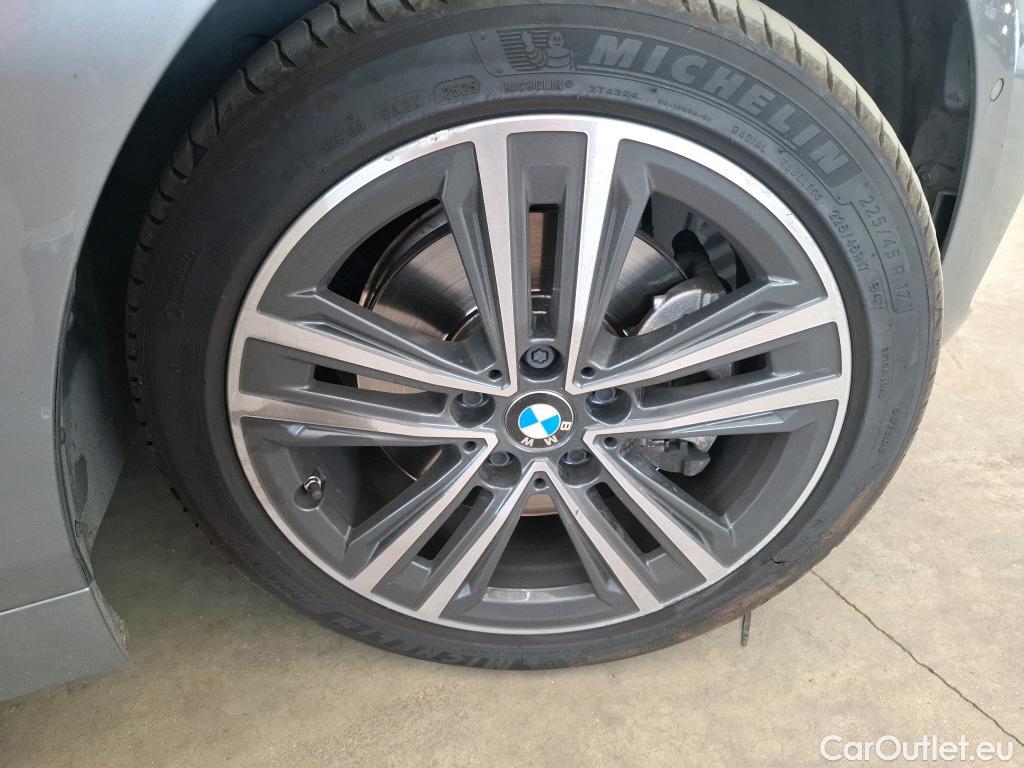  Bmw  Serie 1 BMW Série 1 / 2019 / 5P / Berline 116i DKG7 Business Design #33
