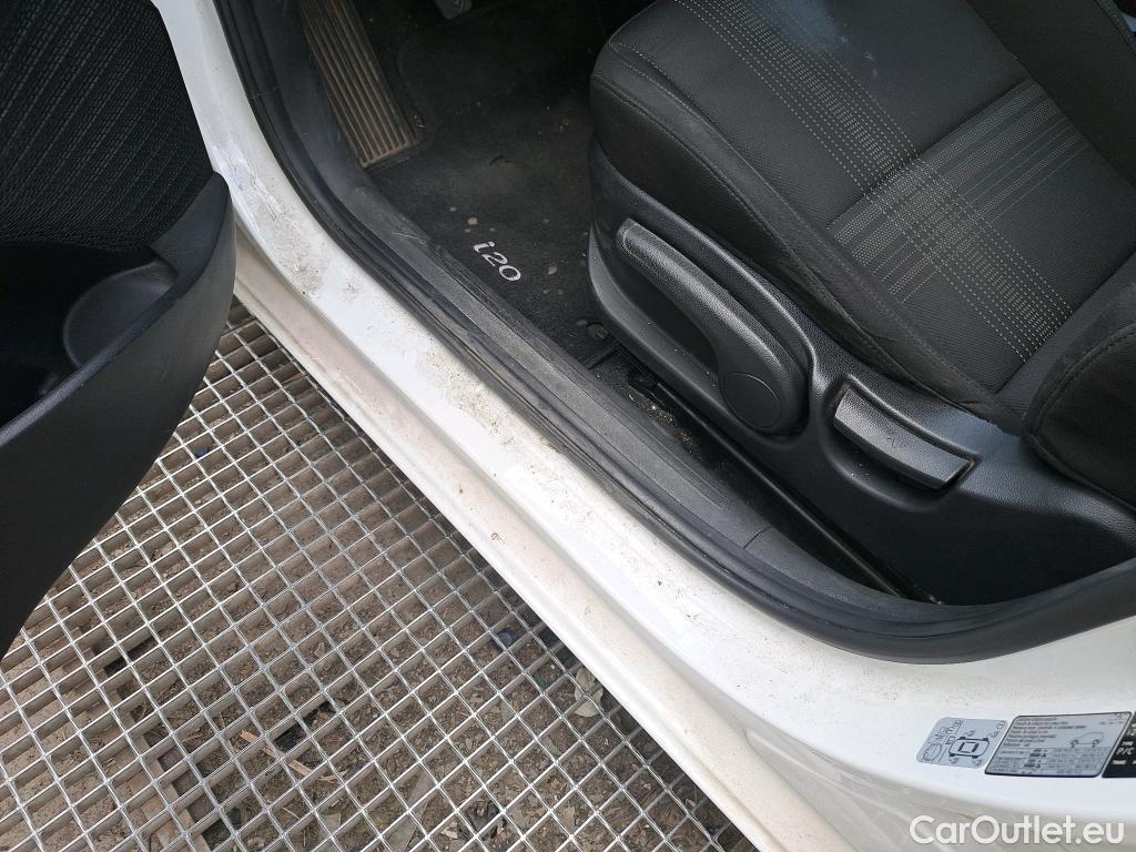  Hyundai  i20 HYUNDAI  / 2020 / 5P / berlina con portón 1.0 TGDI 74kW (100CV) 48V Essence #3