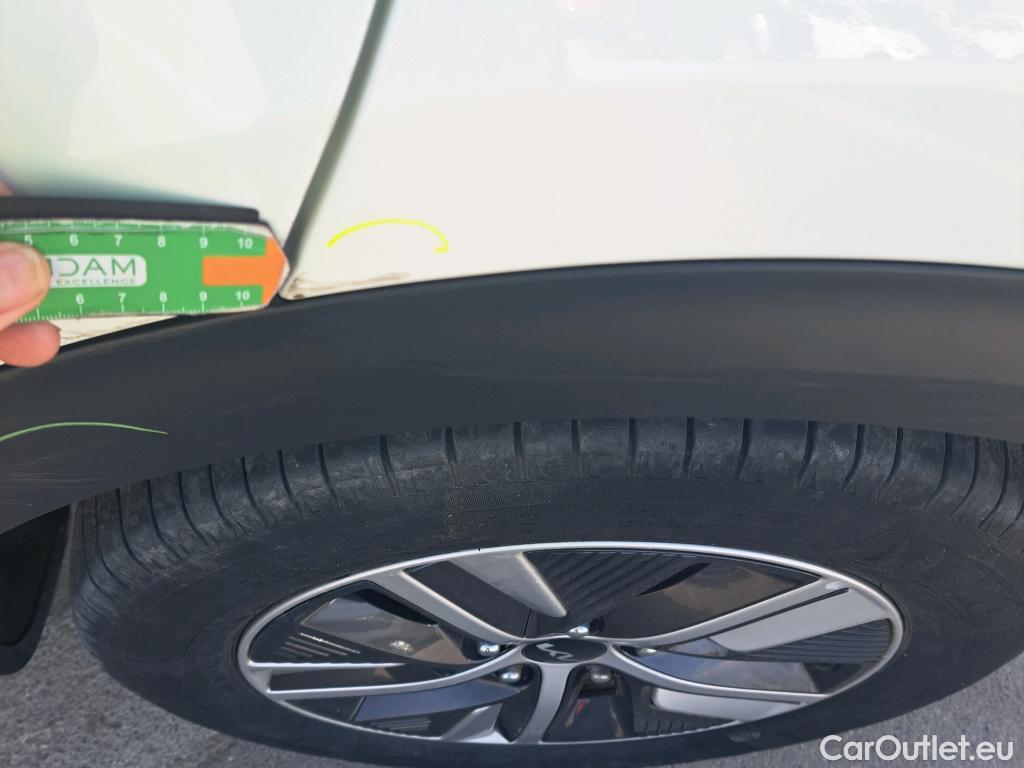  KIA  Niro KIA  / 2019 / 5P / crossover 1.6 GDi PHEV 104kW (141CV) Drive #38