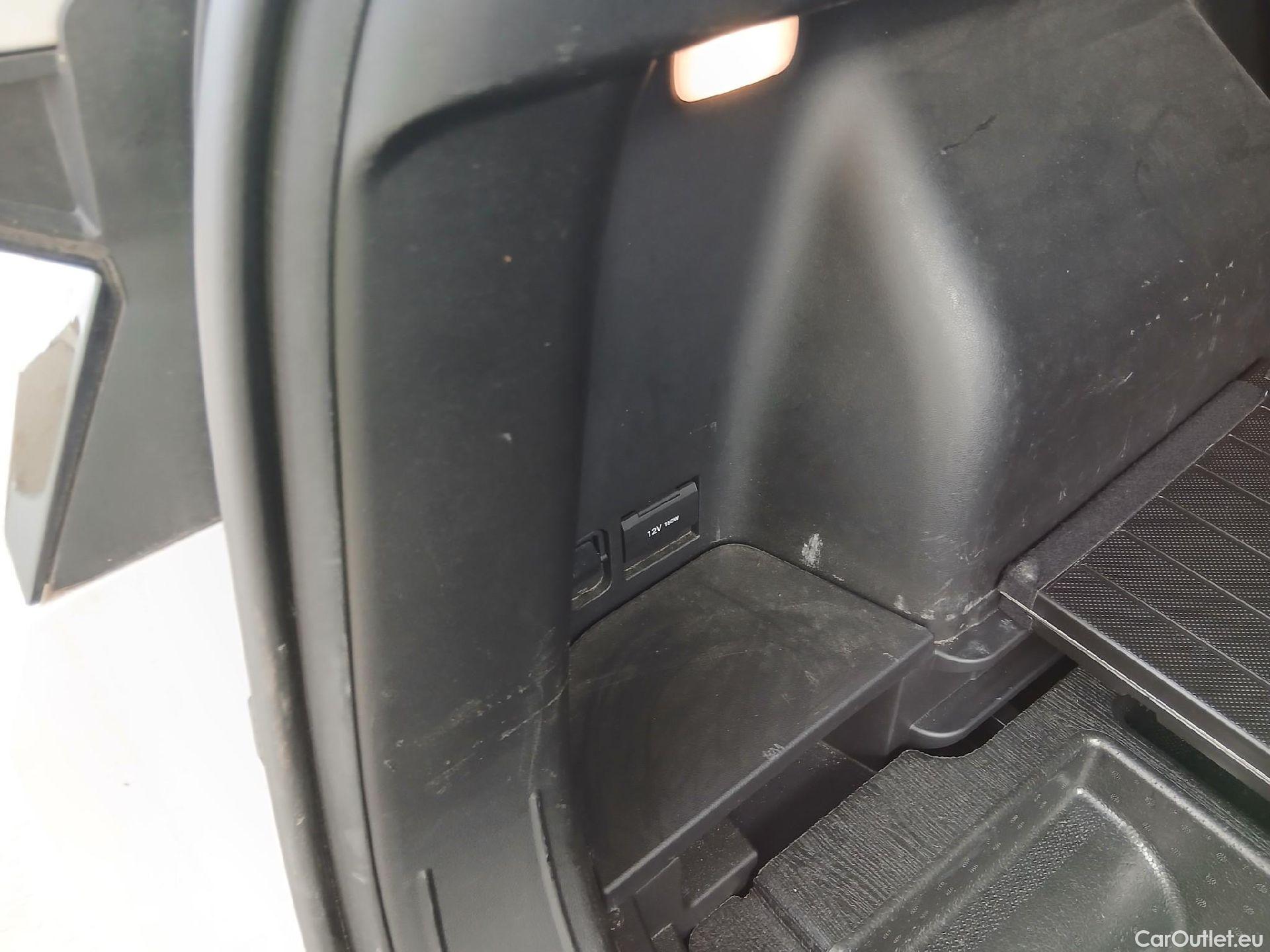  Hyundai  Tucson HYUNDAI  / 2020 / 5P / todoterreno 1.6 TGDI 169kW HEV Tecno Auto 2C #28