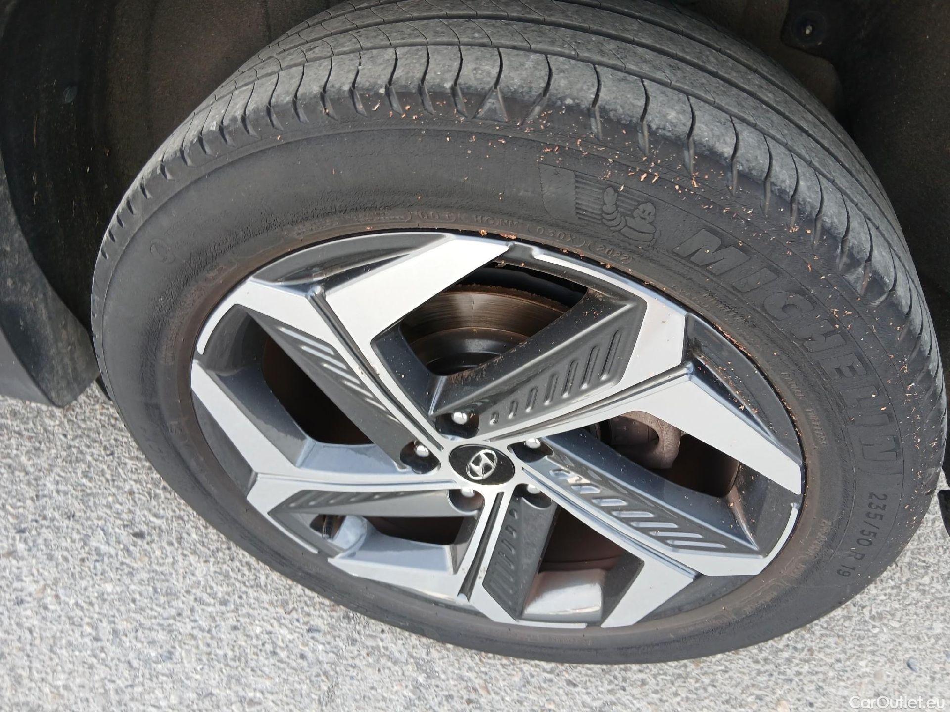  Hyundai  Tucson HYUNDAI  / 2020 / 5P / todoterreno 1.6 TGDI 169kW HEV Tecno Auto 2C #11