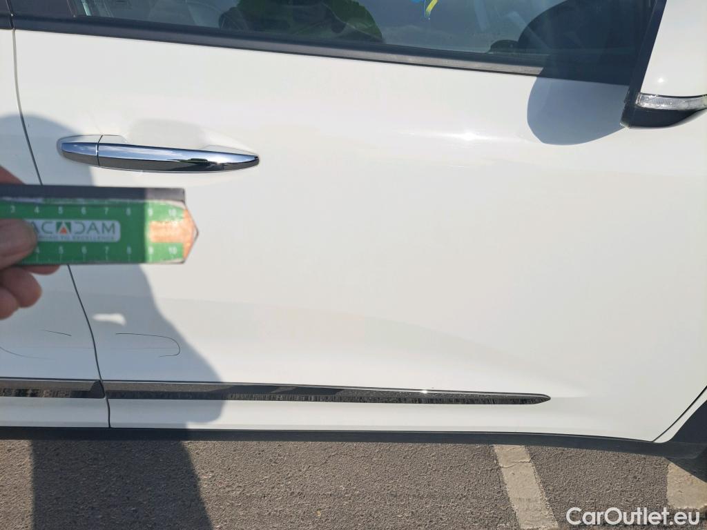  KIA  Niro KIA  / 2019 / 5P / crossover 1.6 GDi PHEV 104kW (141CV) Drive #23