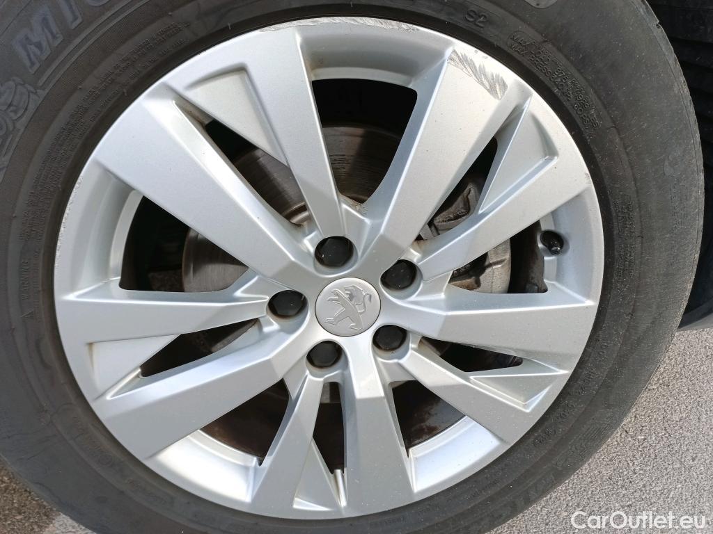  Peugeot  3008 PEUGEOT  / 2020 / 5P / todoterreno 1.5 BlueHDi 96kW (130CV) S&S Active Pack (AC4) #4