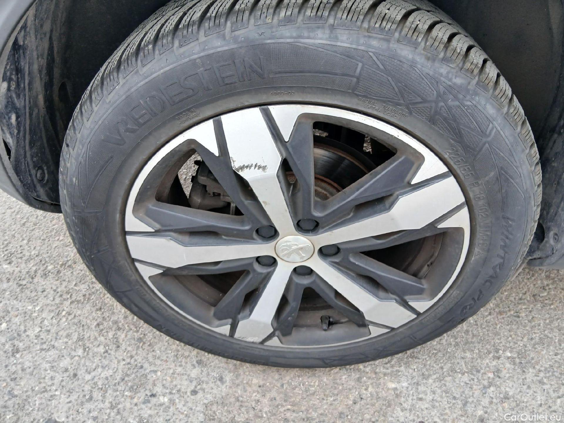  Peugeot  3008 PEUGEOT  / 2020 / 5P / todoterreno 1.5 BlueHDi 96kW (130CV) S&S Allure Pack #15