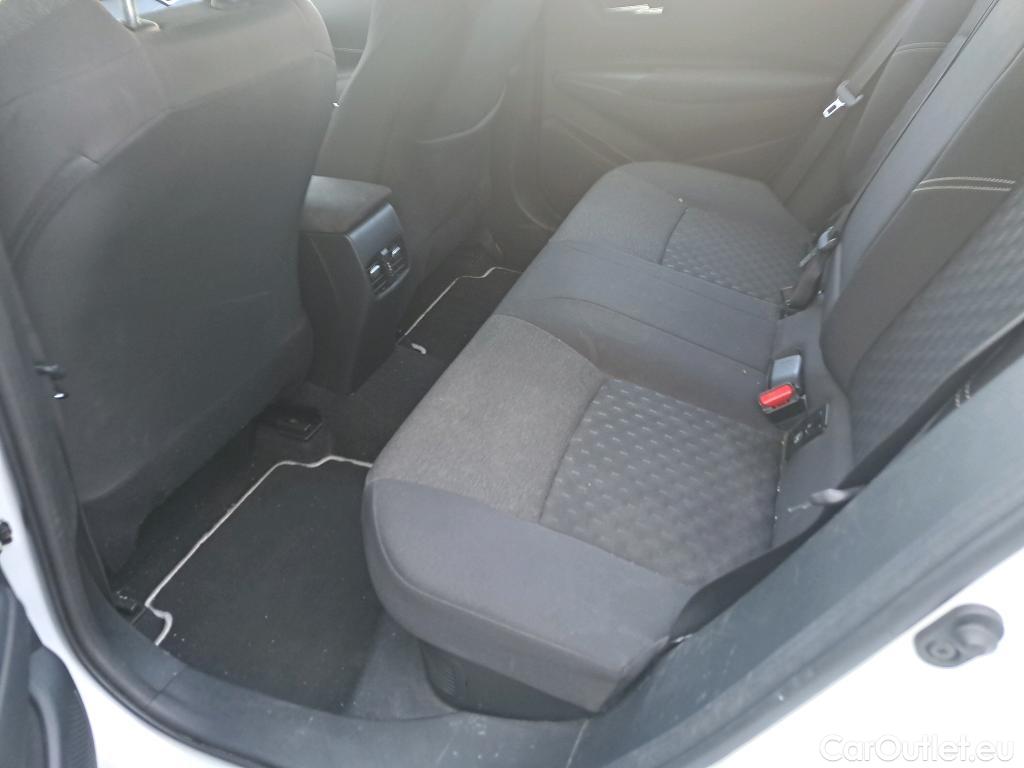  Toyota  Corolla TOYOTA  / 2019 / 5P / familiar 140H Active Plus Touring Sport #16