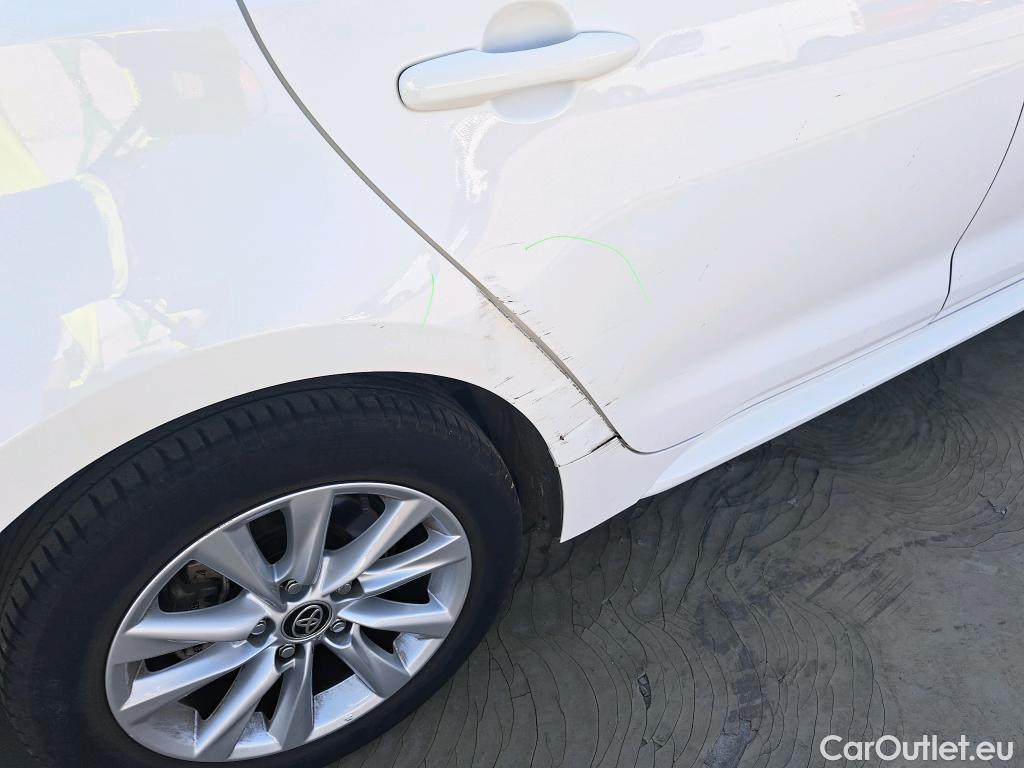  Toyota  Corolla TOYOTA  / 2019 / 5P / familiar 140H Active Plus Touring Sport #1