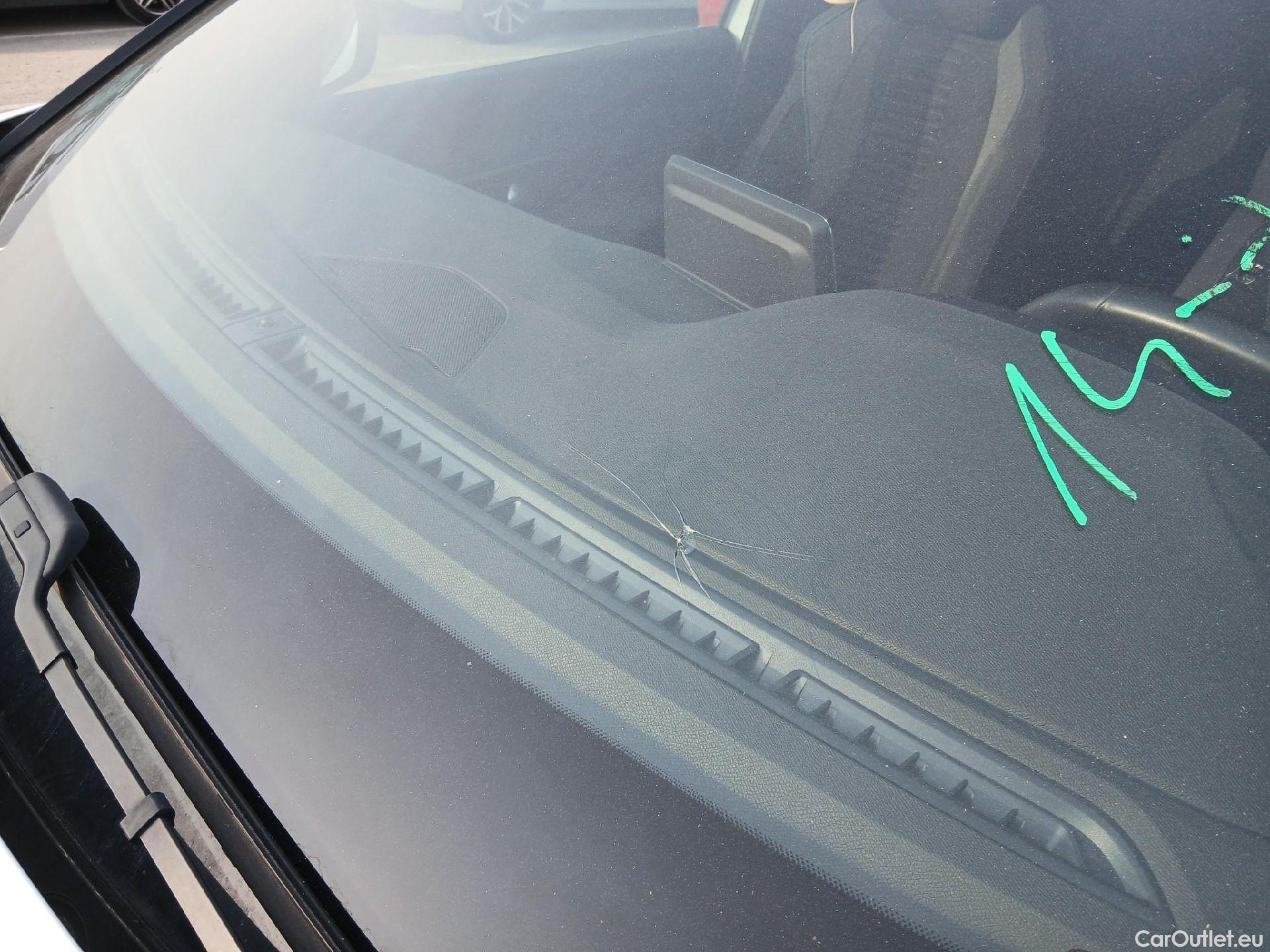 Peugeot  3008 PEUGEOT  / 2020 / 5P / todoterreno 1.2 PureTech 96KW S&S Active Pack #5