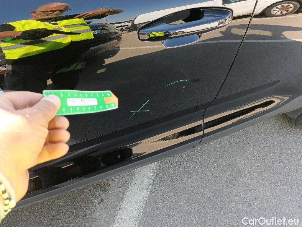  Volvo  XC 40 VOLVO XC40 / 2017 / 5P / todoterreno 1.5 T4 Twin Recharge Inscription Ex Auto #2