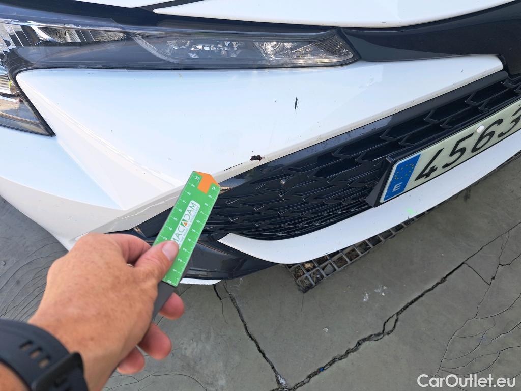  Toyota  Corolla TOYOTA  / 2019 / 5P / familiar 140H Active Plus Touring Sport #8
