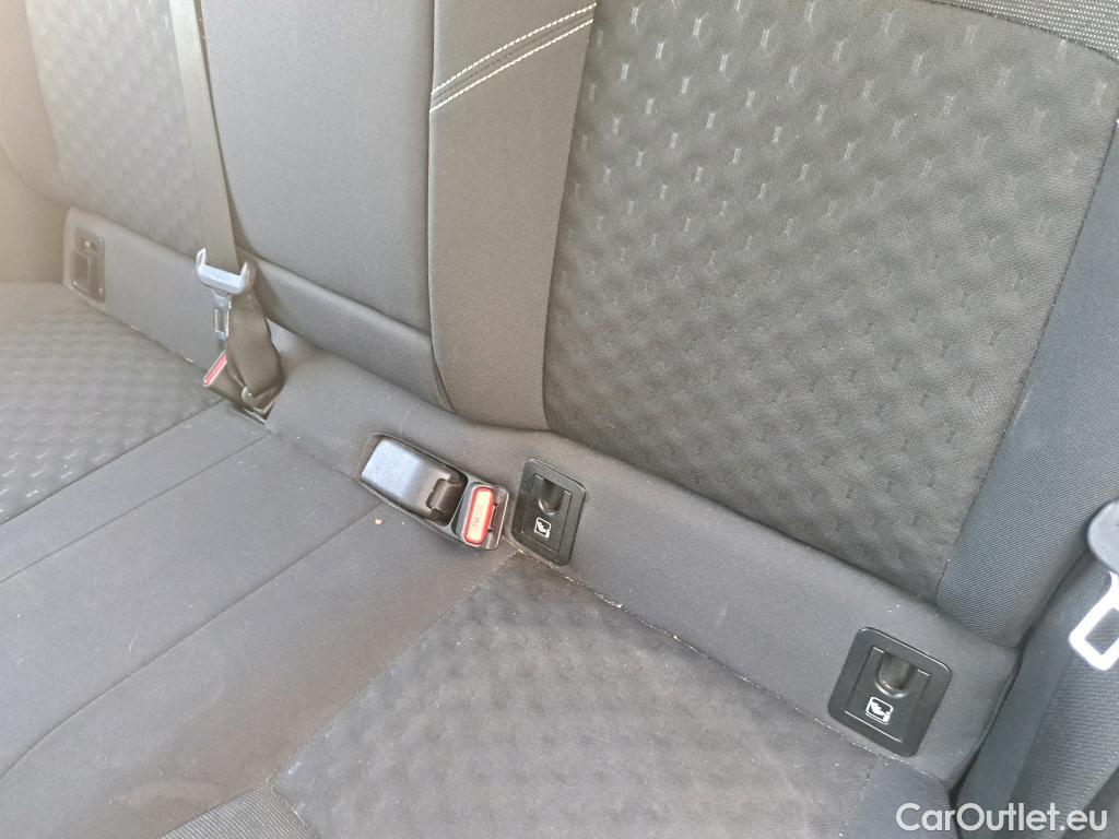  Toyota  Corolla TOYOTA  / 2019 / 5P / familiar 140H Active Plus Touring Sport #24