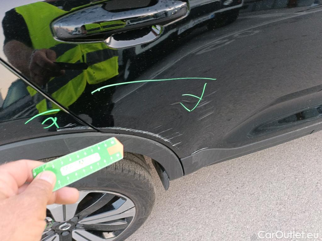  Volvo  XC 40 VOLVO XC40 / 2021 / 5P / todoterreno Recharge Eléctrico Core Auto #3