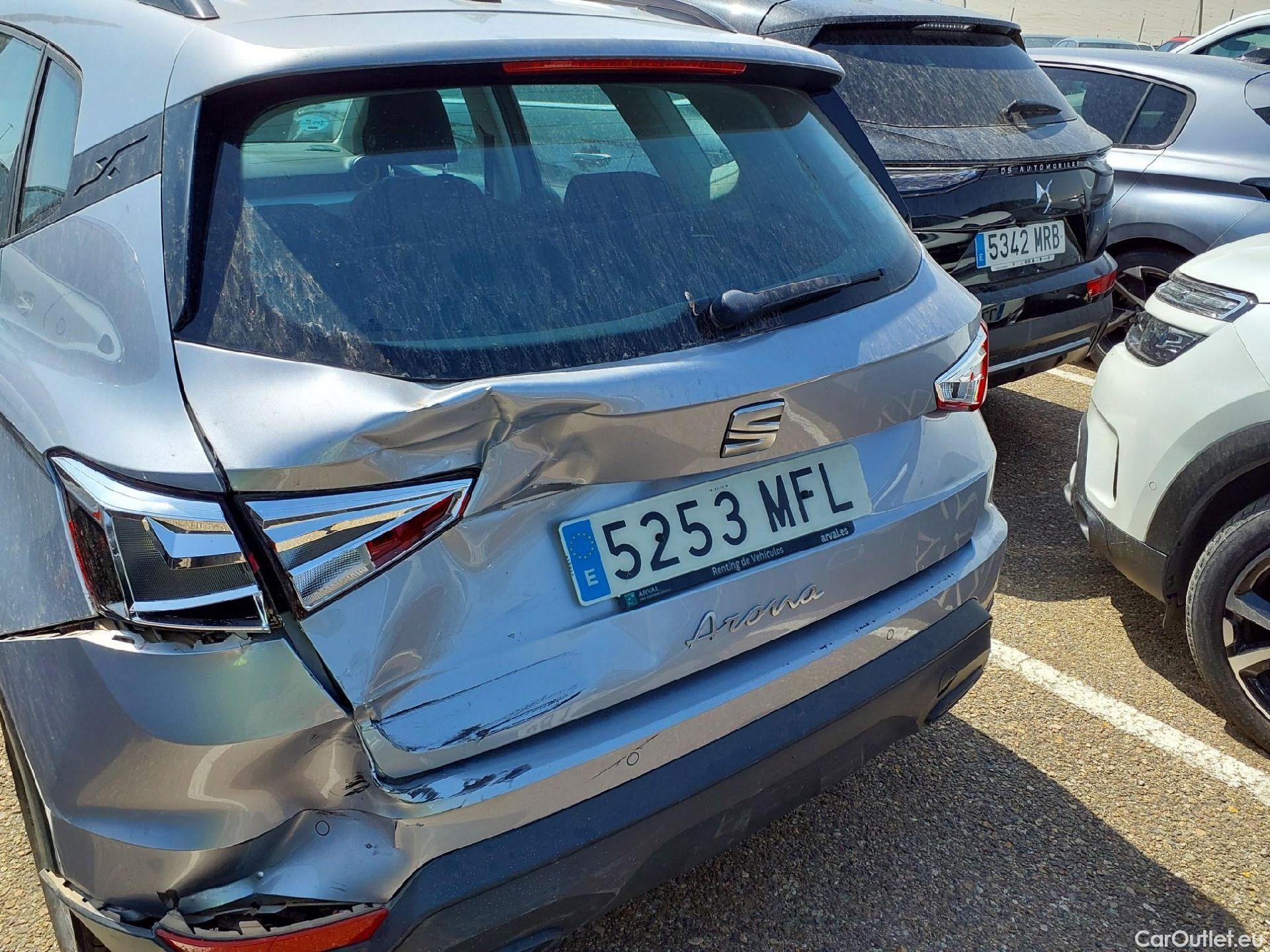  Seat  Arona SEAT  / 2021 / 5P / todoterreno 1.0 TSI 70kW (95CV) Reference XM #19