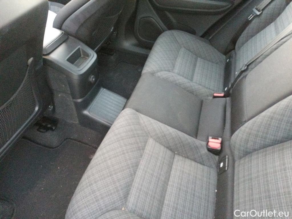  Volvo  XC60 VOLVO    2.0 T6 AWD Recharge Core Auto #17
