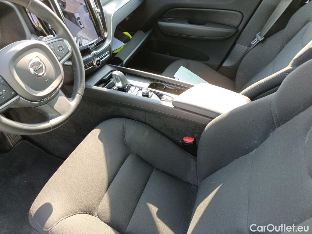  Volvo  XC60 VOLVO  / 2017 / 5P / todoterreno 2.0 B4 G Momentum Pro Auto #10