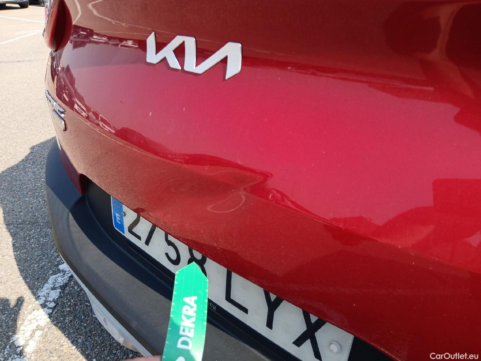  KIA  STONIC KIA  / 2017 / 5P / todoterreno 1.0 T-GDi 74kW (100CV) MHEV iMT Drive #26