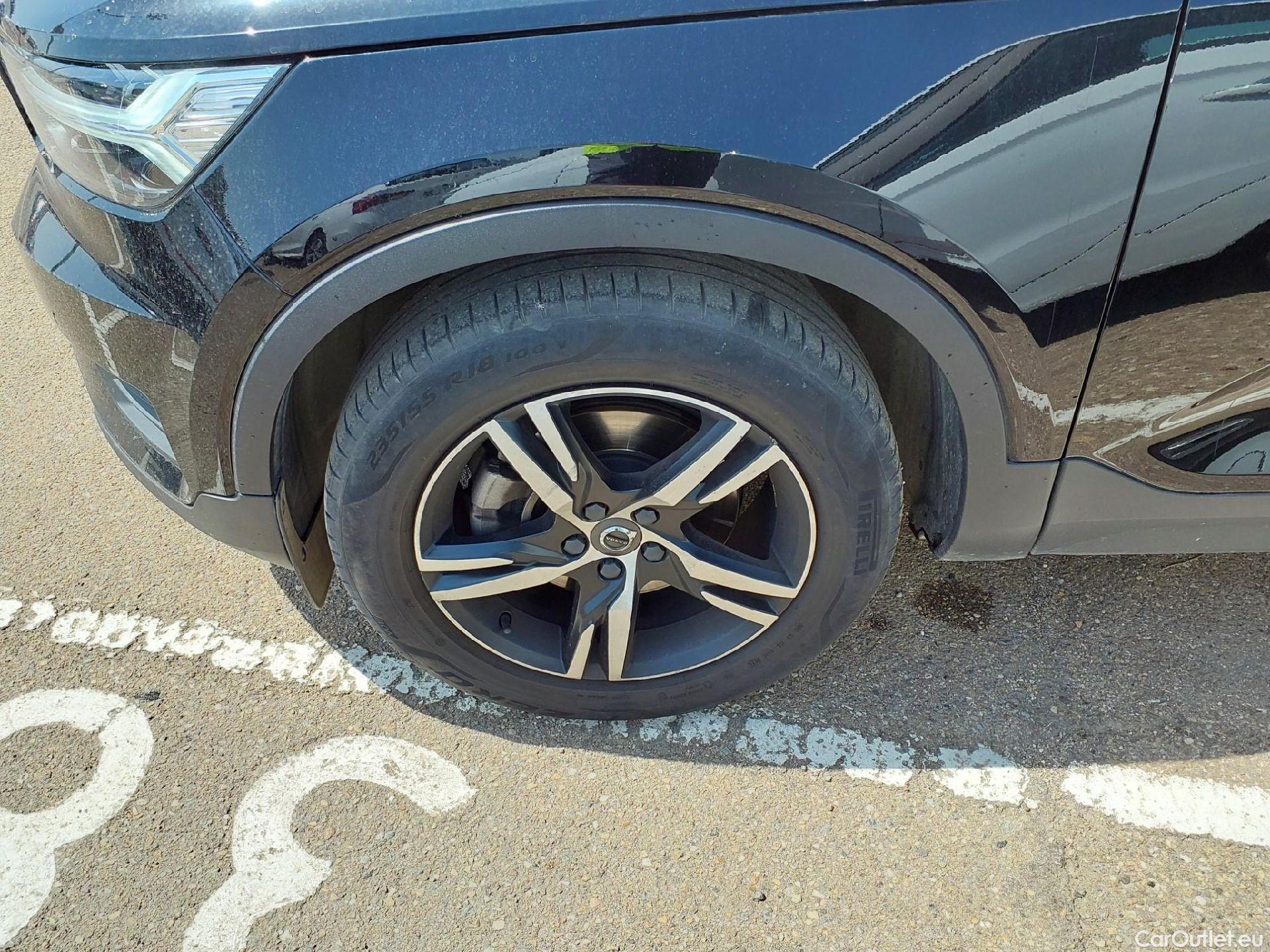  Volvo  XC 40 VOLVO XC40 / 2017 / 5P / todoterreno 2.0 B3 G R-Design Auto #10