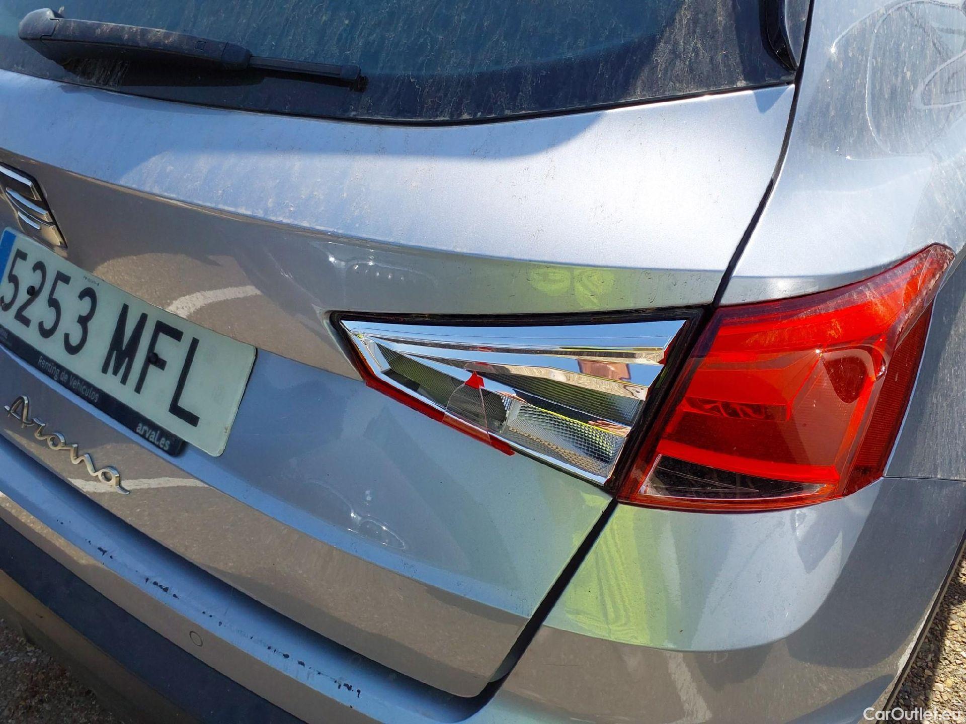  Seat  Arona SEAT  / 2021 / 5P / todoterreno 1.0 TSI 70kW (95CV) Reference XM #27