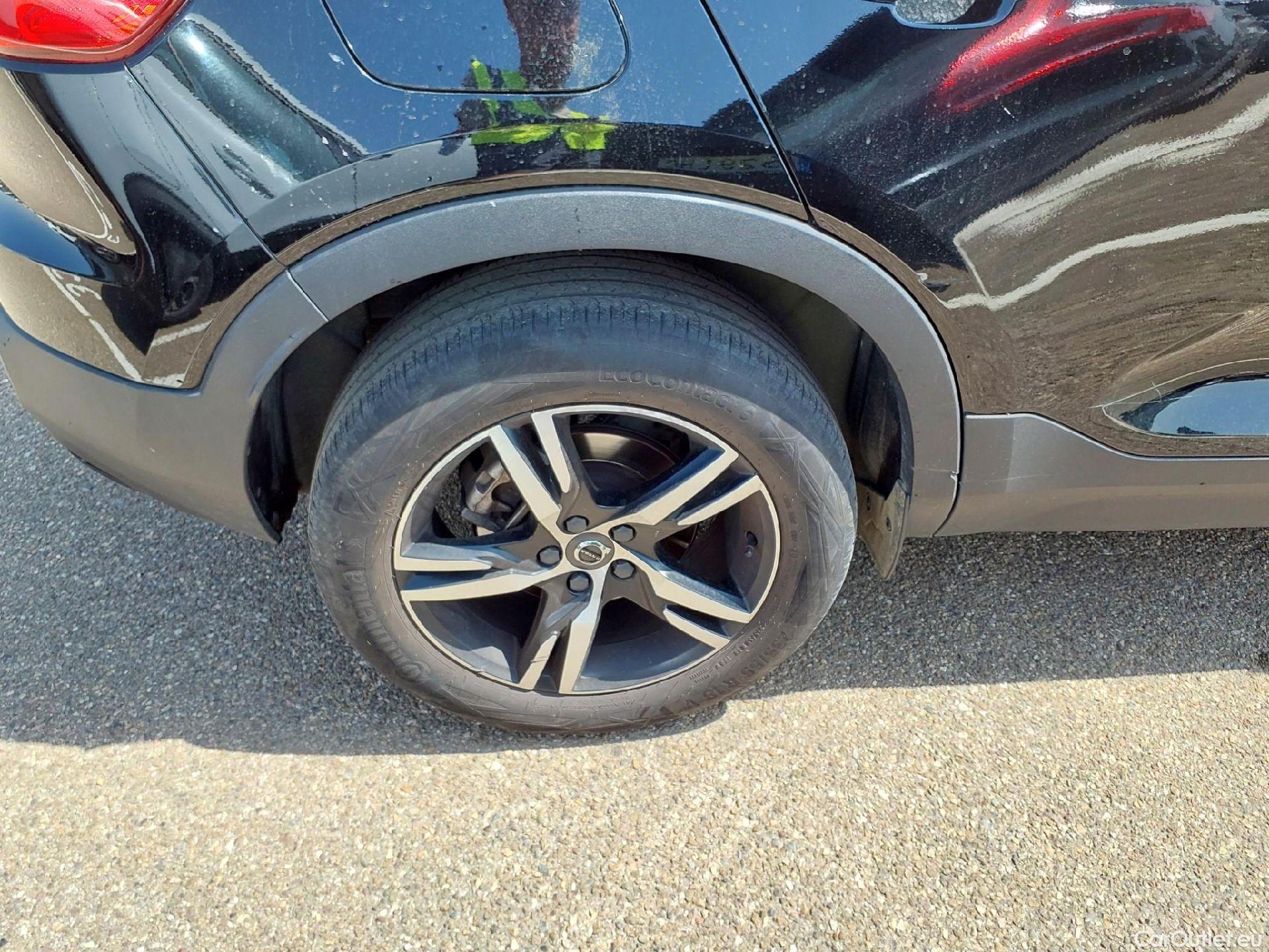  Volvo  XC 40 VOLVO XC40 / 2017 / 5P / todoterreno 2.0 B3 G R-Design Auto #19