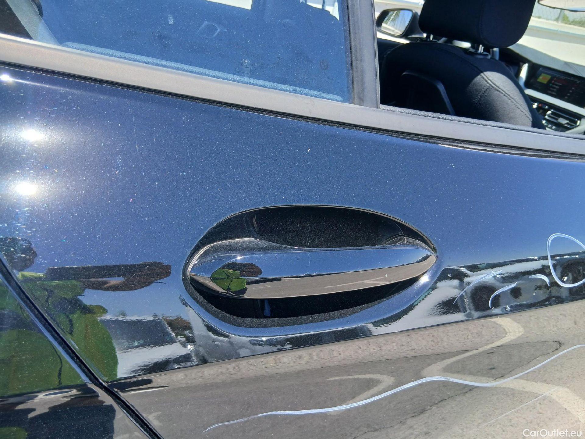 Bmw  Serie 1 BMW  / 2019 / 5P / berlina con portón 118d #44