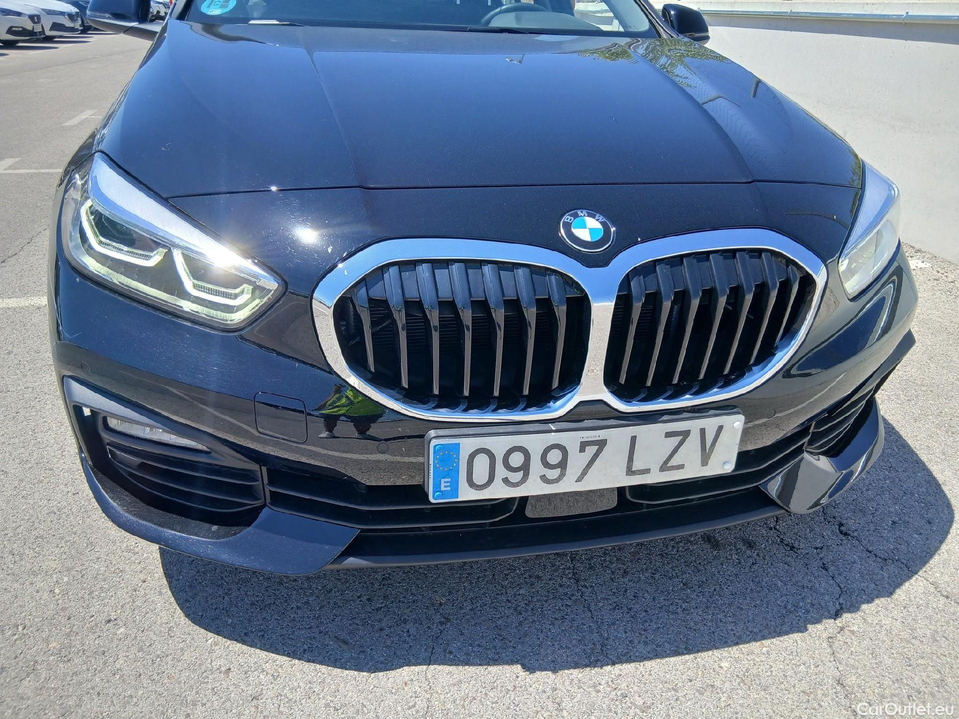  Bmw  Serie 1 BMW  / 2019 / 5P / berlina con portón 118d #4