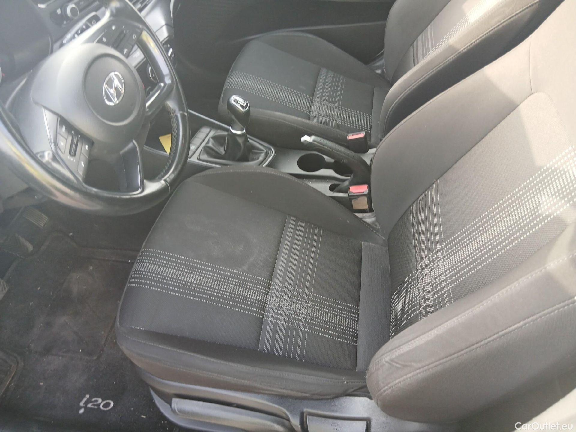  Hyundai  i20 HYUNDAI  / 2020 / 5P / berlina con portón 1.0 TGDI 74kW (100CV) 48V Essence #15