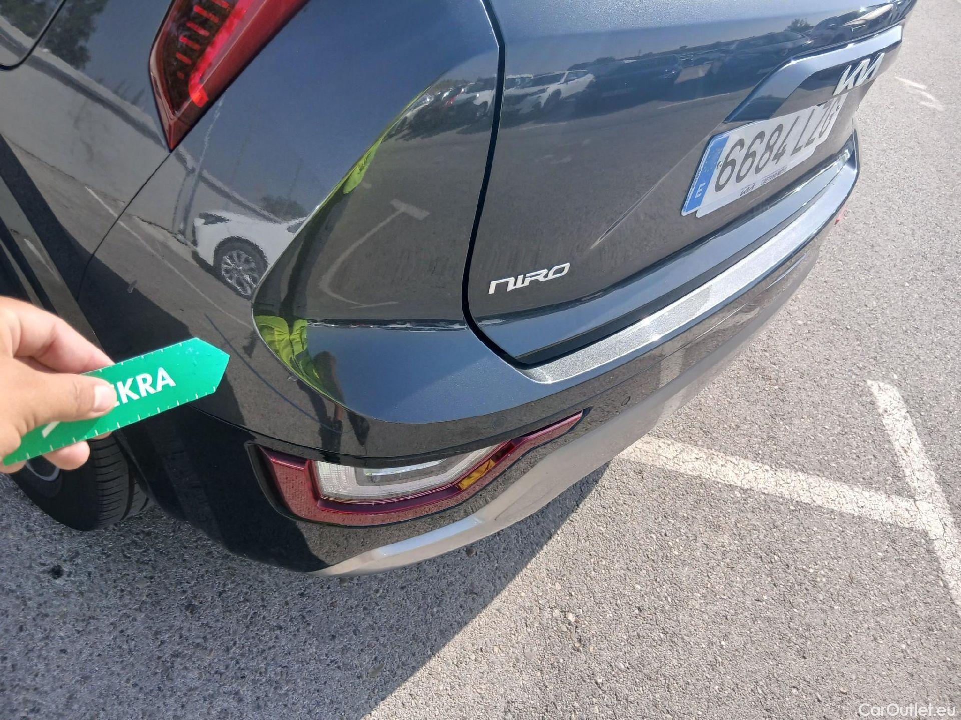  KIA  Niro KIA  / 2022 / 5P / crossover 1.6 GDi HEV 104kW (141CV) Drive #22