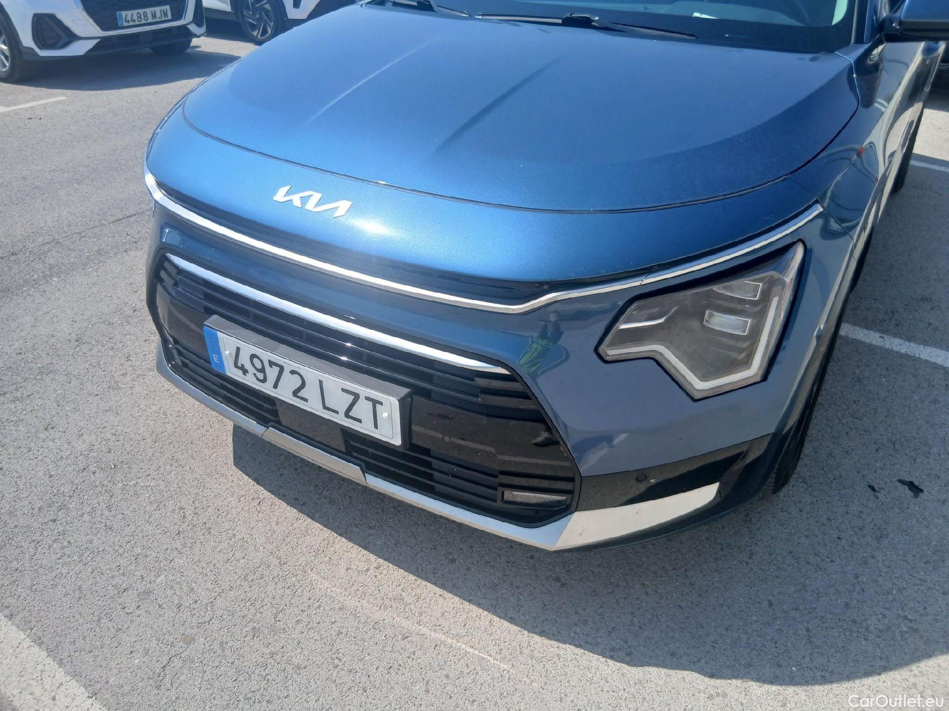  KIA  Niro KIA  / 2022 / 5P / crossover 1.6 GDi HEV 104kW (141CV) Drive #6