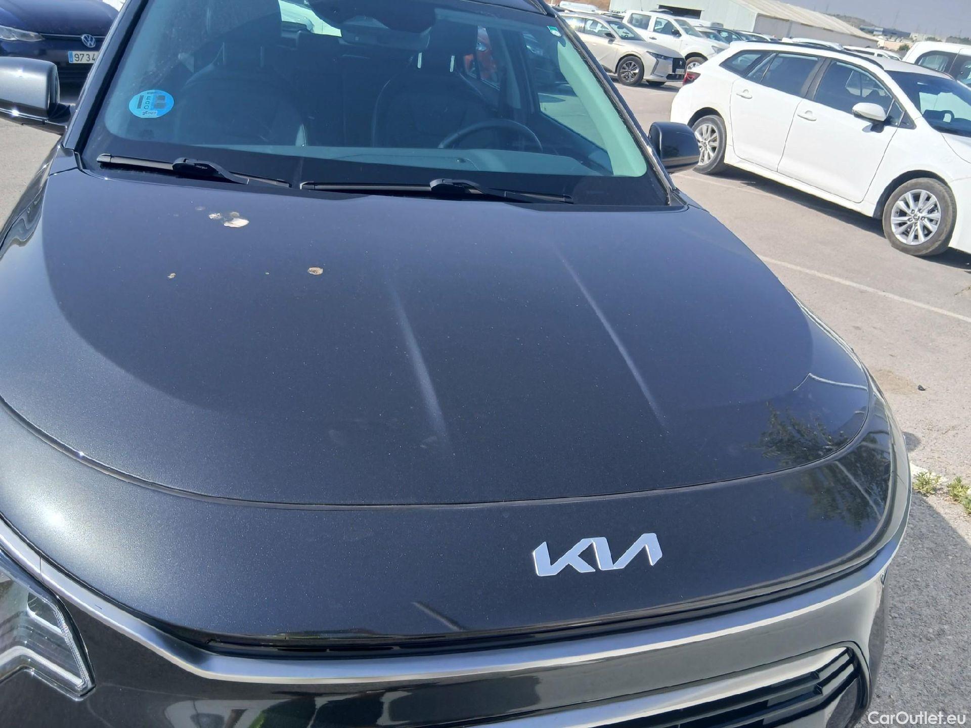  KIA  Niro KIA  / 2022 / 5P / crossover 1.6 GDi HEV 104kW (141CV) Drive #10