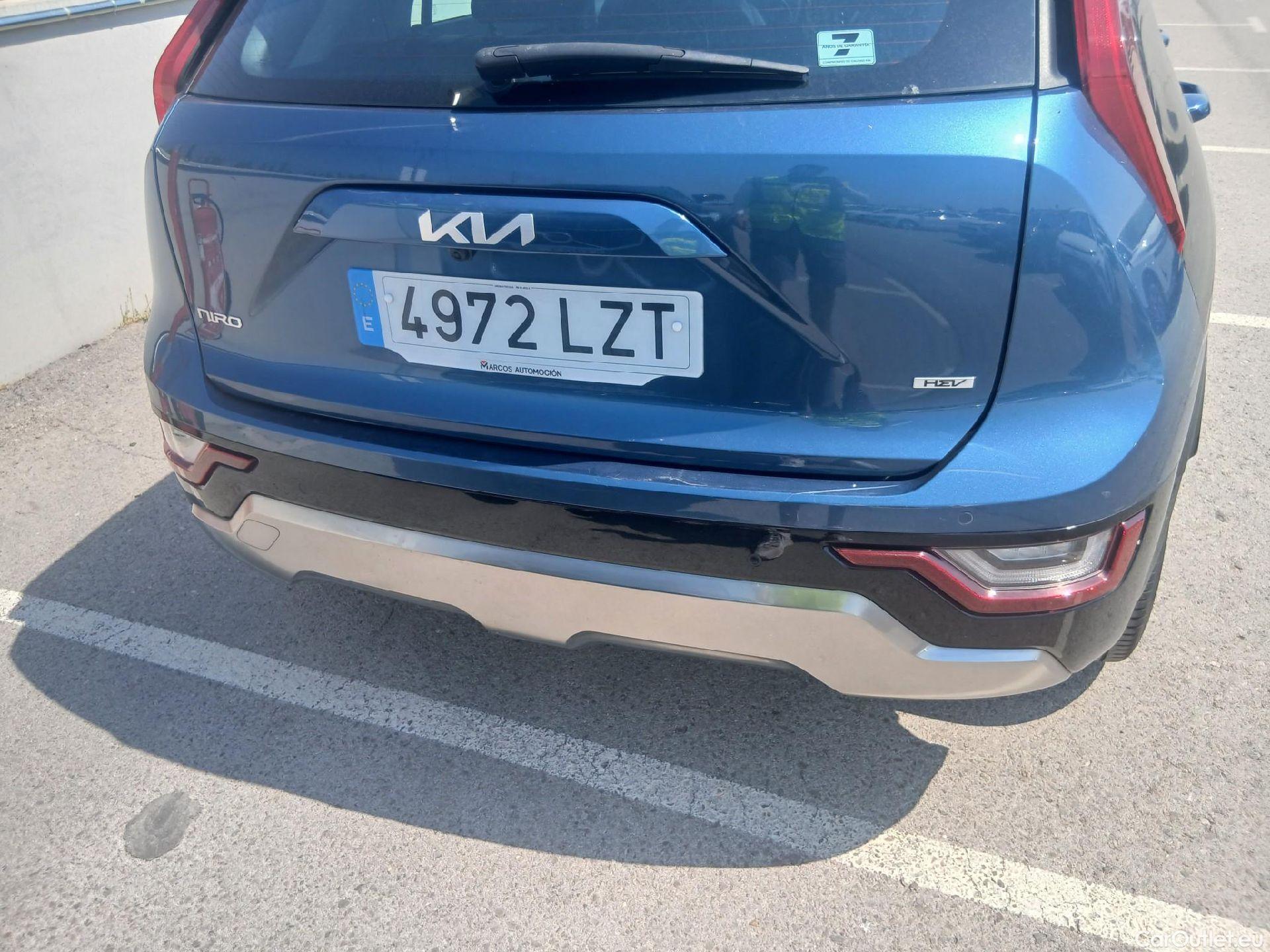  KIA  Niro KIA  / 2022 / 5P / crossover 1.6 GDi HEV 104kW (141CV) Drive #14